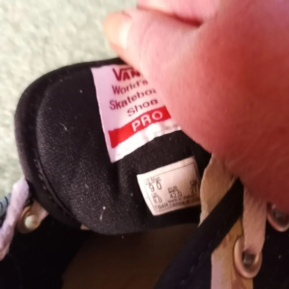 vans off the wall world’s #1 skateboard proUS Sz 9 Eur Size 42 